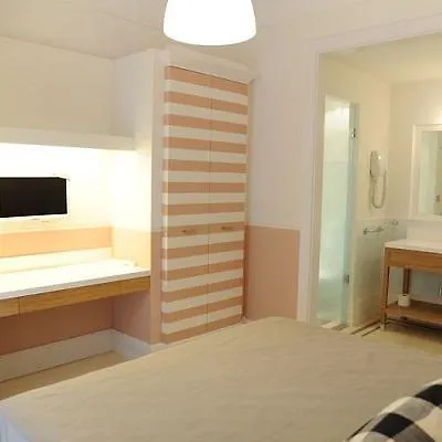 Piazza Di Spagna Prestige בית הארחה 2*