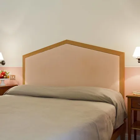 Piazza Di Spagna Prestige בית הארחה